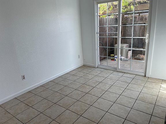 5th image of 4206 Savannah Ln