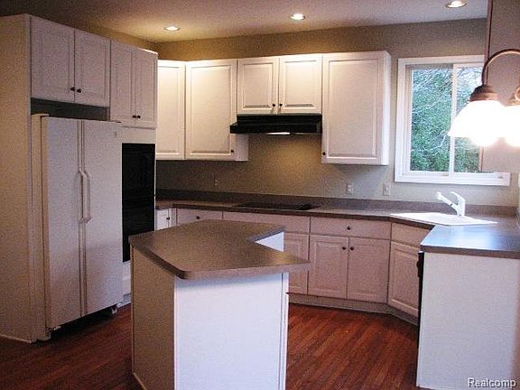5th image of 17090 Abby Cir