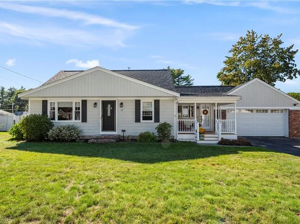 12 Halsey Dr, Smithfield, RI 02917