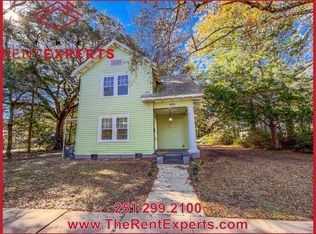 206 5th St, Chickasaw, AL 36611