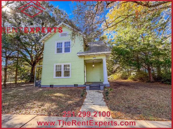 206 5th St, Chickasaw, AL 36611