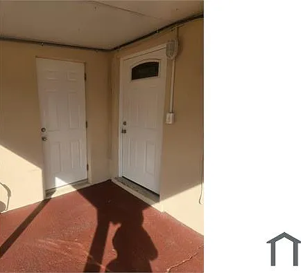 522 N 70th Way — Photo 10