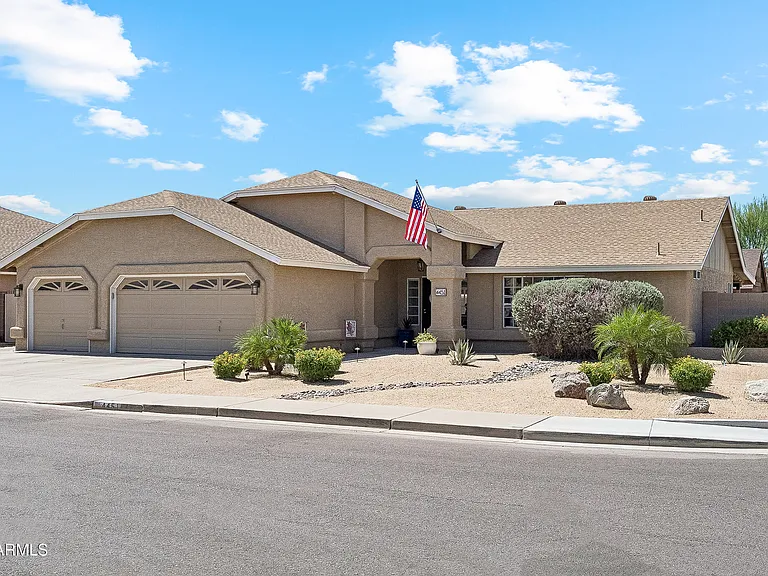 4451 W Creedance Blvd — Photo 1