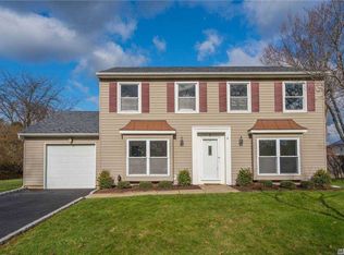 2 Westwood Ave, Stony Brook, NY 11790