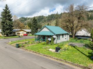 556 Payton Ave, Drain, OR 97435