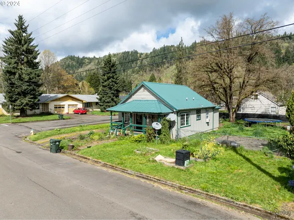 556 Payton Ave, Drain, OR 97435