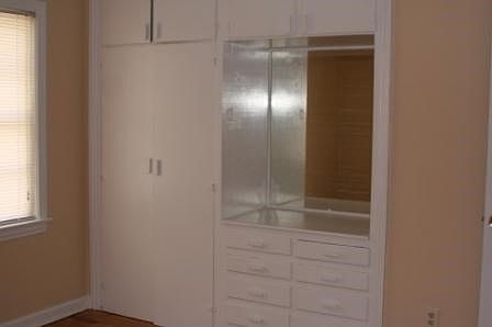 3rd image of 915 Woodland Dr