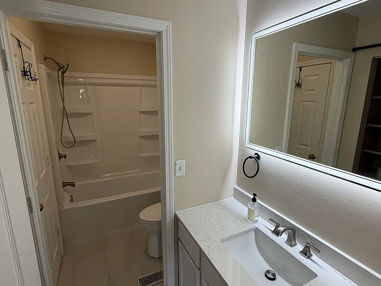 Walnut Cir — Photo 28