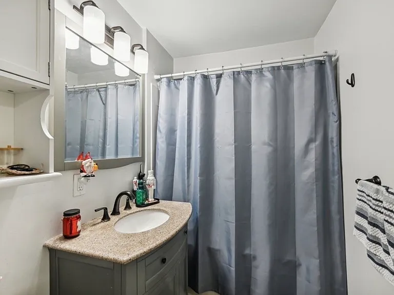 906 Southbridge St #2 — Photo 4