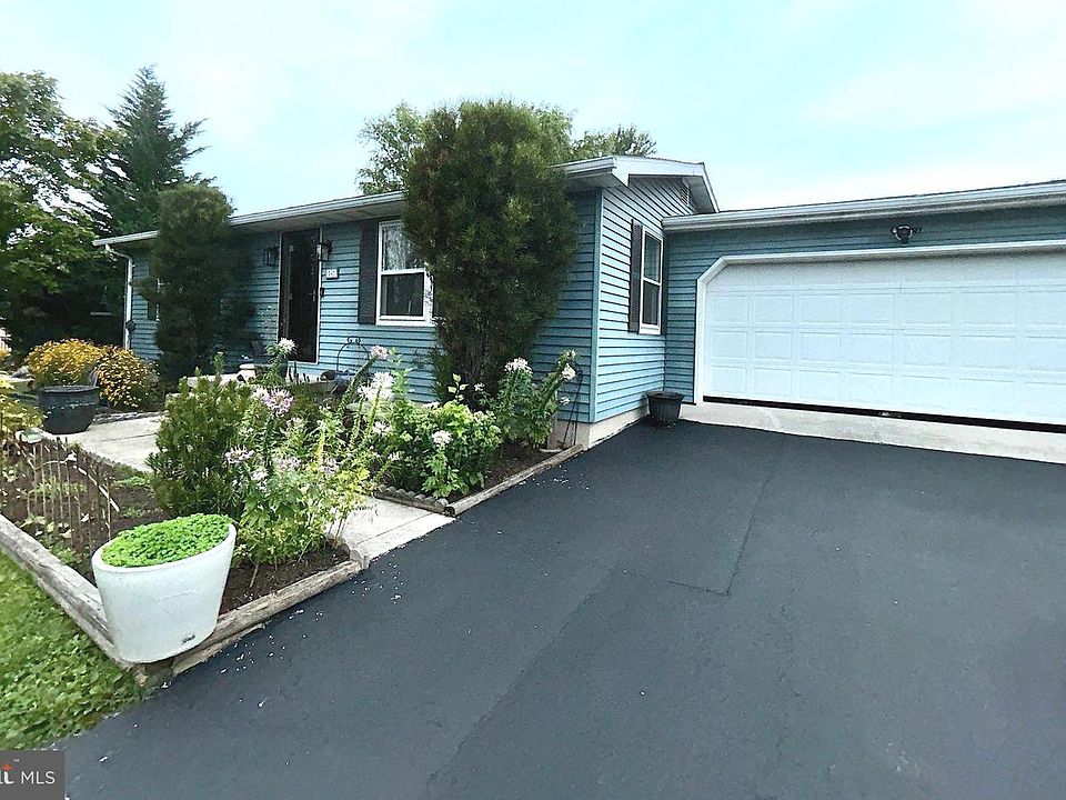 1st image of 4 Corey Ln