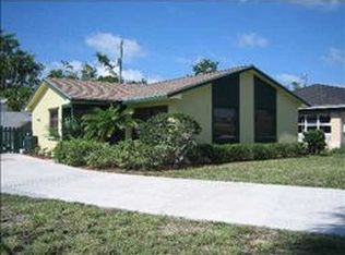 1698 Pleasant Dr, North Palm Beach, FL 33408