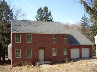 223 McCombs Rd, Venetia, PA 15367