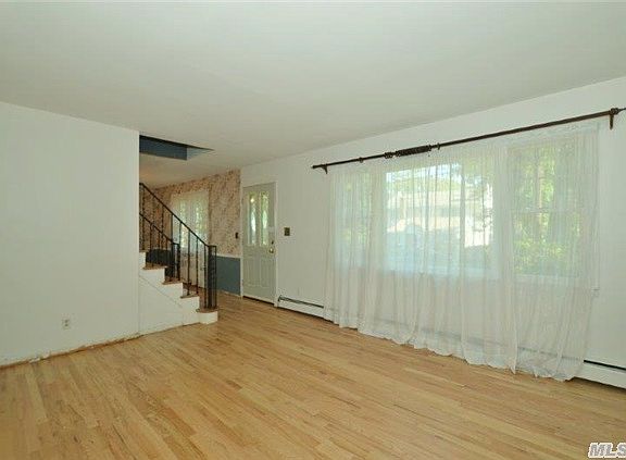3rd image of 34 Teed St