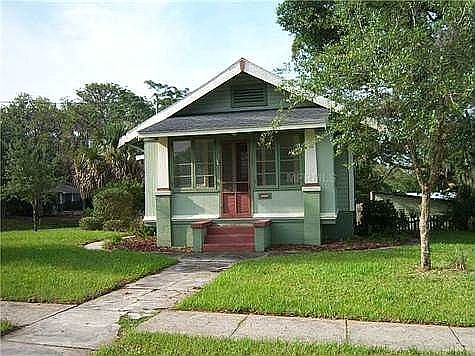 3rd image of 828 Washington Ave