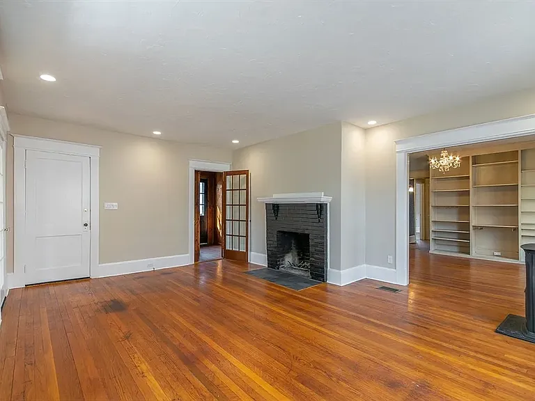 151 Allyn St #1 — Photo 2