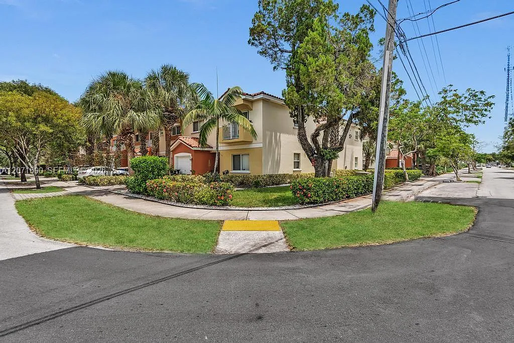 3 bed, 2.5 bath, 1500 sqft, $2,800 — Photo 4