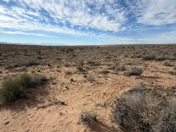 2222 Winchester Ave NE, Rio Rancho, NM 87144