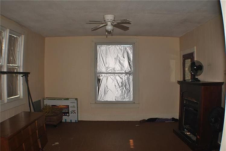 1st image of 402 Drennen St
