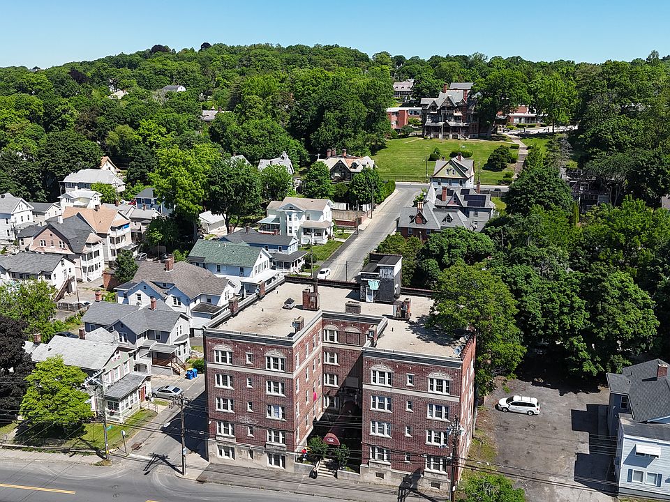 1st image of 144-D410 W Grove St #D412