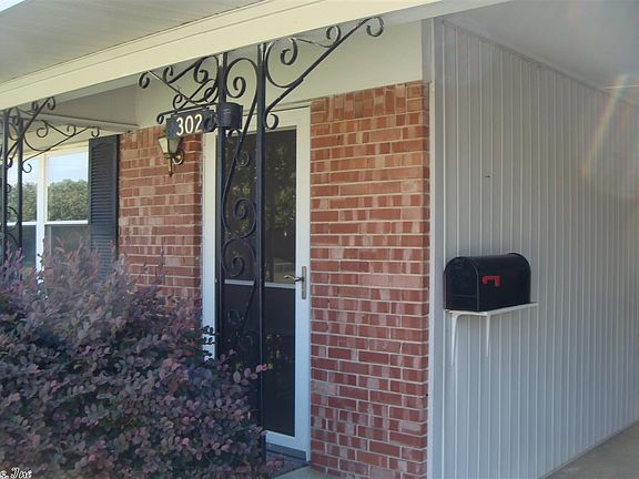 4th image of 302 Verona Ave