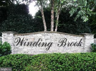 13756 Flowing Brook Ct, Chantilly, VA 20151