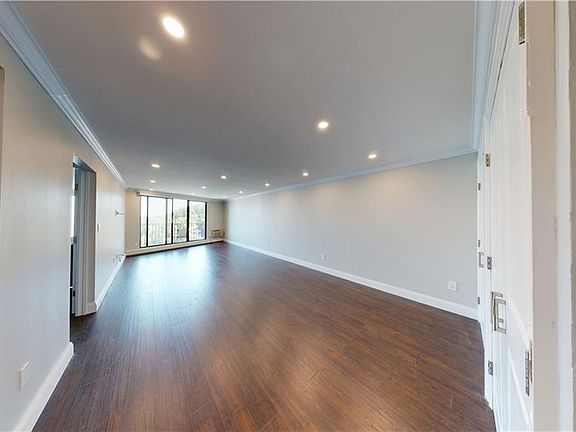 3rd image of 1155 Warburton Ave APT 11V