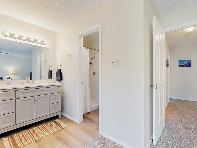 1404 Adriel Dr — Photo 12