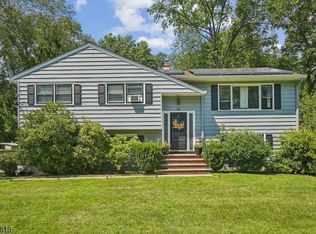 19 Cole Rd, Fairfield, NJ 07004