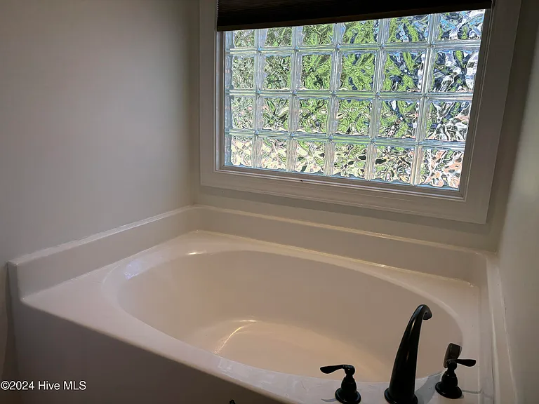 7 Moore Dr — Photo 12