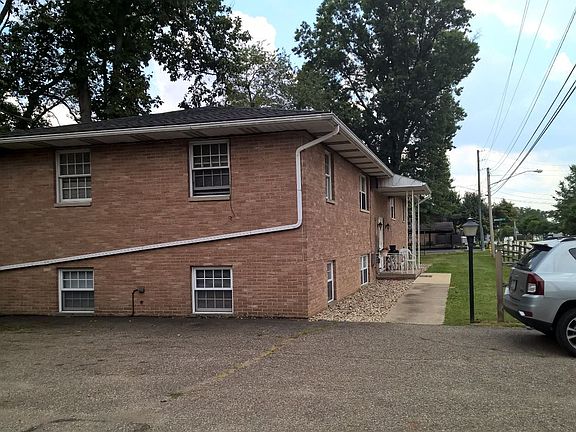 3rd image of 300 Bryn Mawr St APT 1