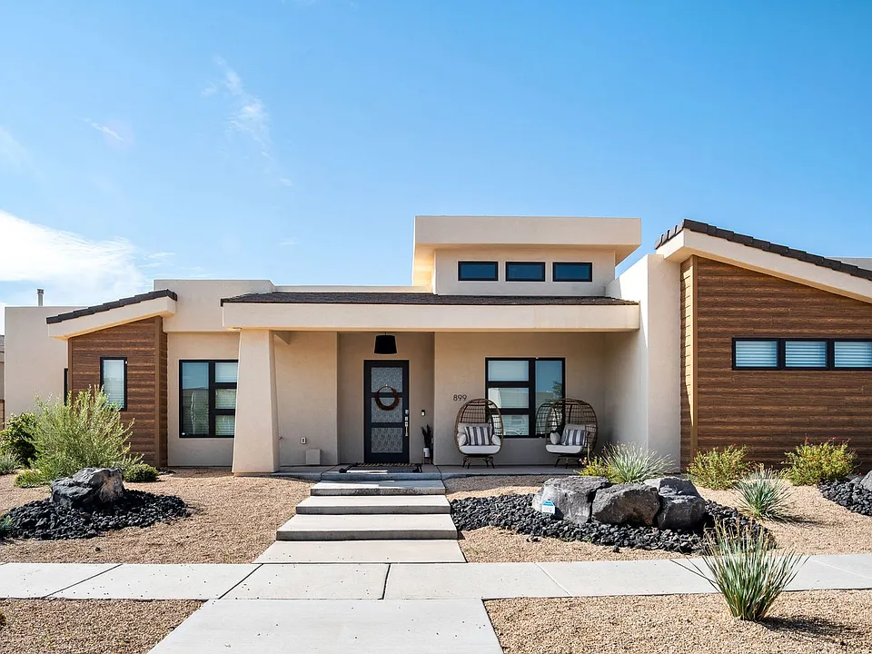 899 W Bronze Plateau Dr