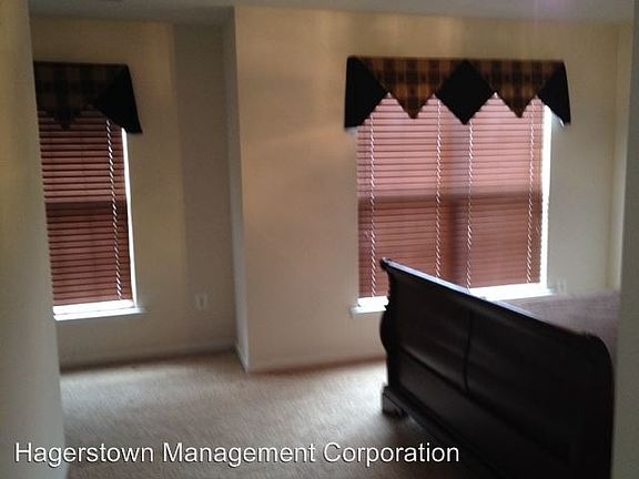 4th image of 160 Brynwood St
