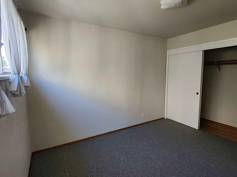 1728 Curtis St #E — Photo 5