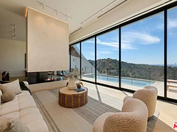 3699 Alta Mesa Dr, Studio City, CA 91604