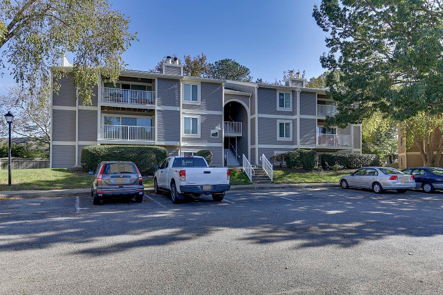 1st image of 1016 Autumn Woods Ln