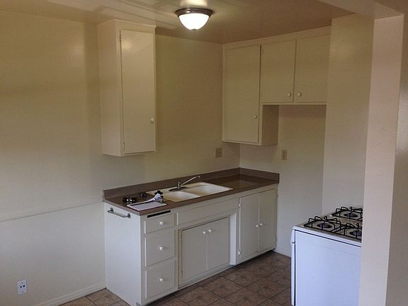 2nd image of 224 N Olive St APT E