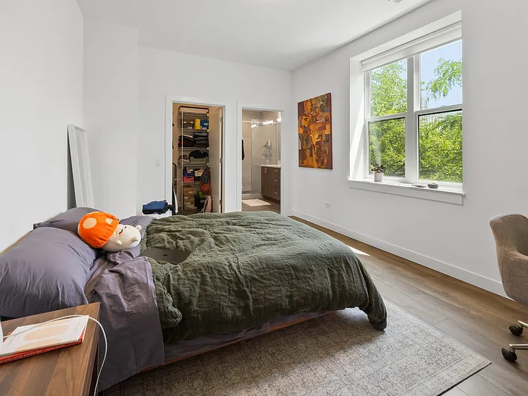 1509 N Western Ave #203 — Photo 8
