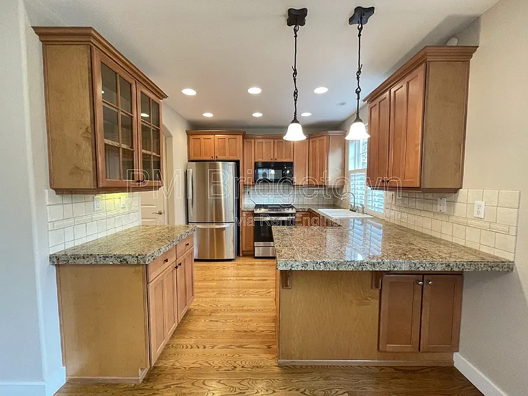 10235 NW Edgewood Dr — Photo 11