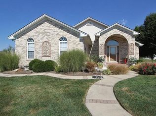 9669 Mallard Dr, Mascoutah, IL 62258