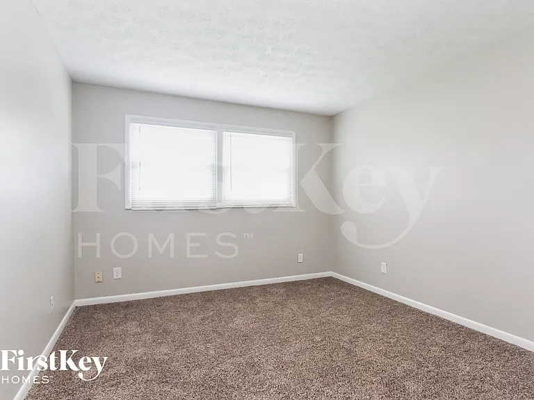 130 Circle Dr — Photo 7