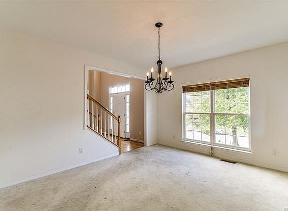 4th image of 7824 Point Hollow Dr