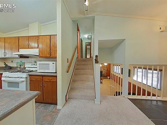 5th image of 706 N Elm St