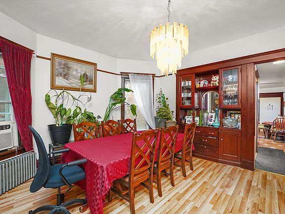 5th image of 936 N Fairfield Ave