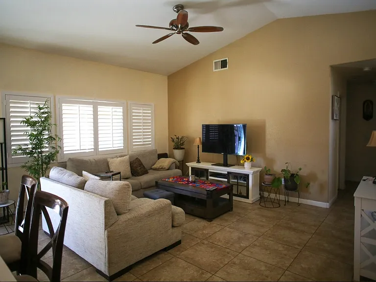 908 A Rioseco Dr — Photo 6