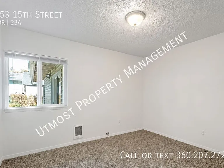 753 15th St — Photo 7