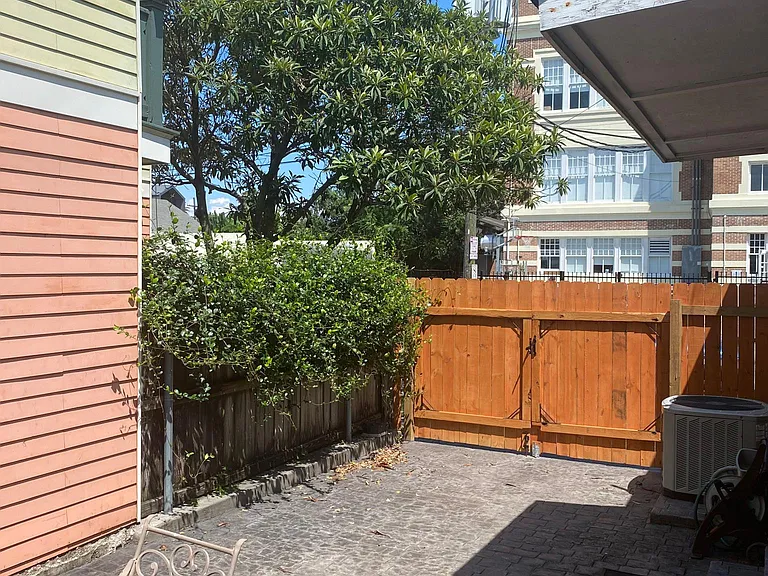 3703 Laurel St — Photo 17