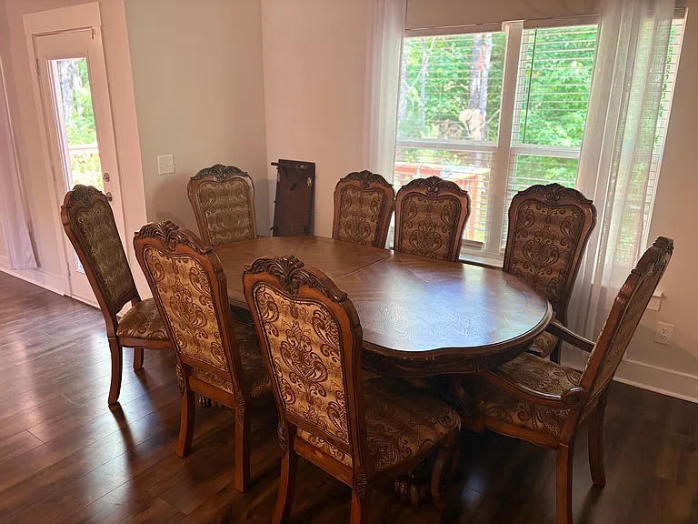 370 Crestbrook Ln — Photo 9