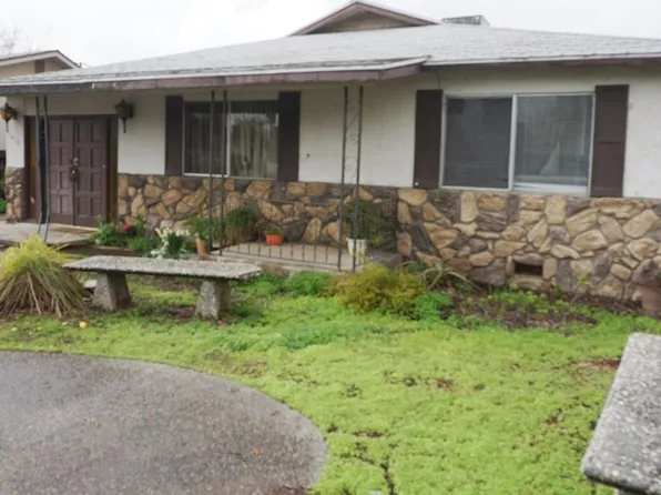 1412 Rogers St, Madera, CA 93638