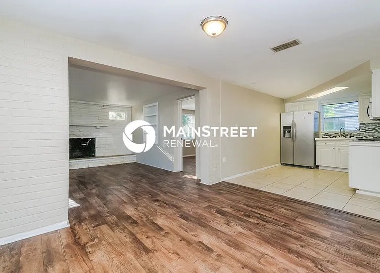 1050 Normandy Blvd — Photo 5