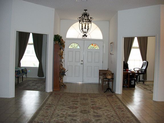 3rd image of 6013 N McKree Ter